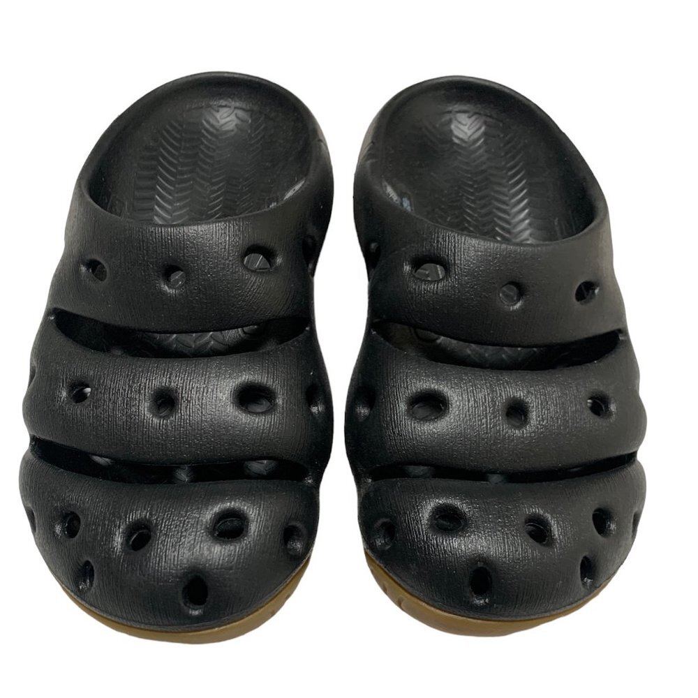 Keen Yogui Arts Clogs black with tan soles size Men 7 Women 9